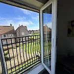Meadowside - Part Of The The Bay Village With Pool, Gym And Direct Access, Pub, Restaurant, Tennis And Meadows Walks *