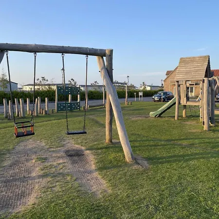 Meadowside - Part Of The The Bay Village With Pool, Gym And Direct Access, Pub, Restaurant, Tennis And Meadows Walks *