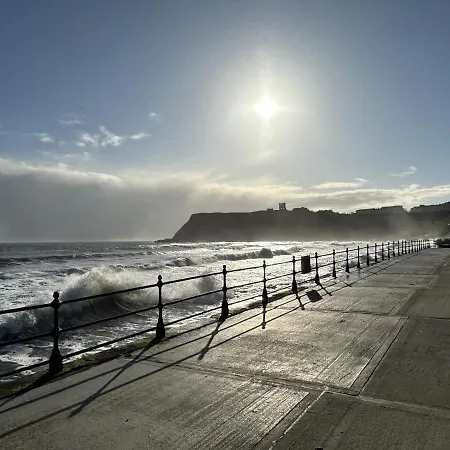 Meadowside - Part Of The The Bay Village With Pool, Gym And Direct Access, Pub, Restaurant, Tennis And Meadows Walks * Filey