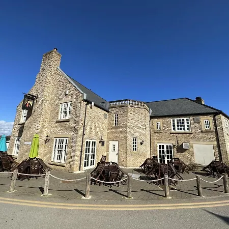 Meadowside - Part Of The The Bay Village With Pool, Gym And Direct Access, Pub, Restaurant, Tennis And Meadows Walks