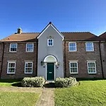 Meadowside - Part Of The The Bay Village With Pool, Gym And Direct Access, Pub, Restaurant, Tennis And Meadows Walks Hébergement de vacances Filey
