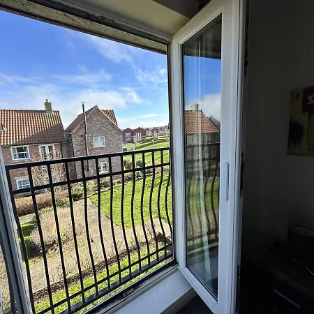 Meadowside - Part Of The The Bay Village With Pool, Gym And Direct Access, Pub, Restaurant, Tennis And Meadows Walks *