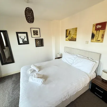 Meadowside - Part Of The The Bay Village With Pool, Gym And Direct Access, Pub, Restaurant, Tennis And Meadows Walks 度假居 *